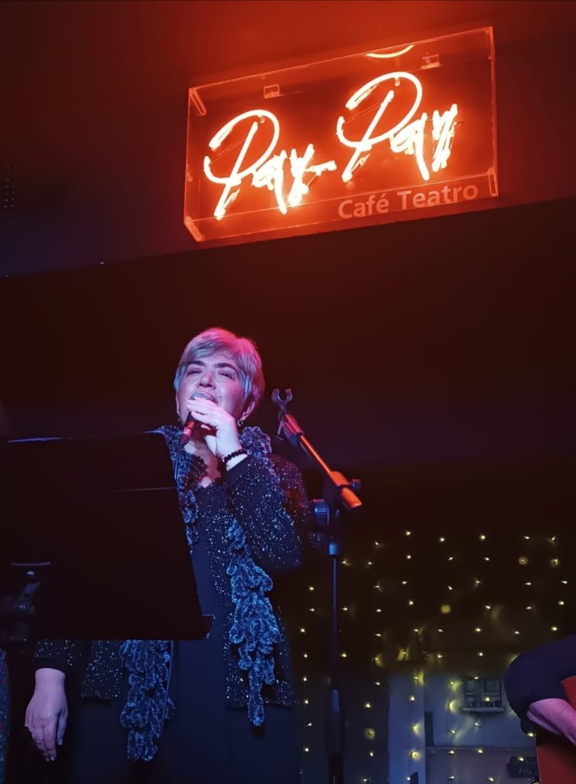 DOrtega cantando